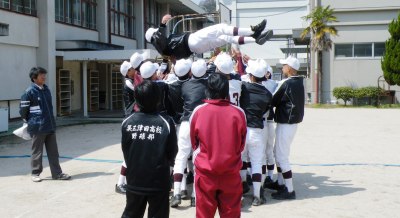 前田監督を胴上げしてね♪